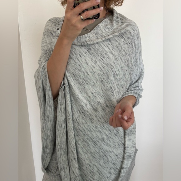 Talbots Elegant Gray Poncho cover up XS-S snap closure - Picture 6 of 8